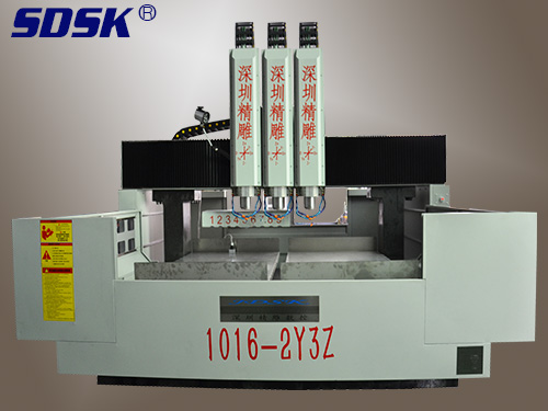 精雕机从哪些方面体现其精密性和稳定性？